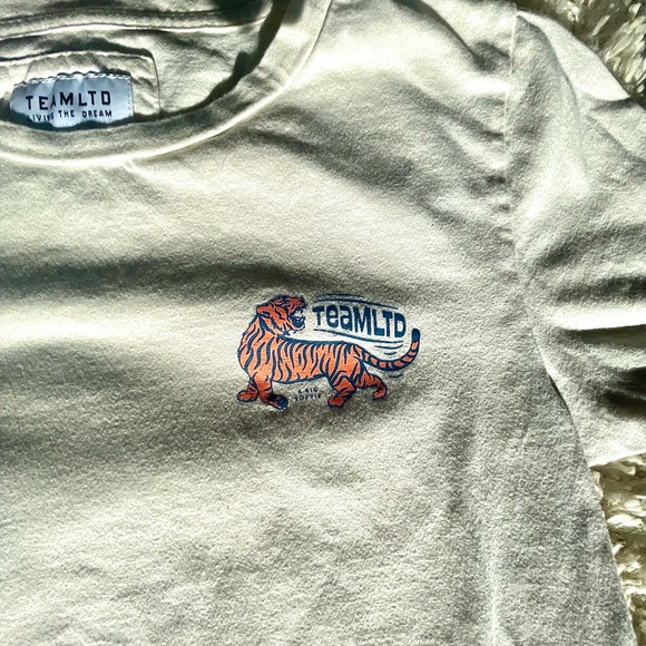 TeamLTD- A Big Softie Tiger Vintage Tee - Picture 4 of 4